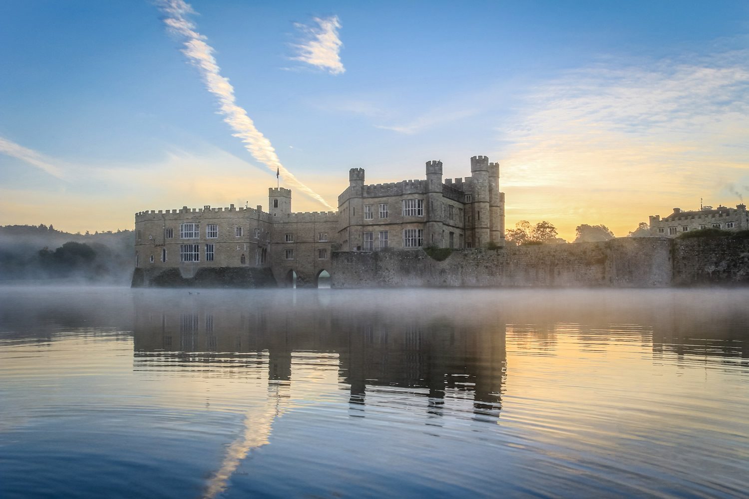 Christmas Eve Tour: Leeds Castle, Canterbury Market & Greenwich