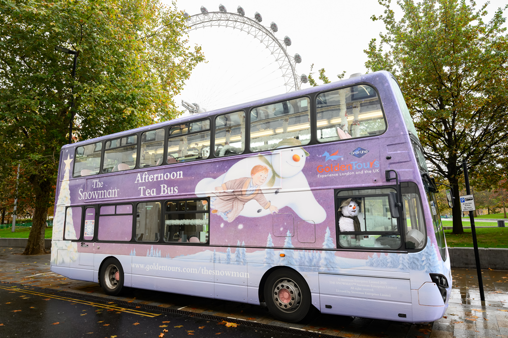 Bus Afternoon Tea The Snowman dans les rues de Londres