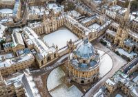 Paysages de fêtes pendant Tour de Noël : Oxford, Cotswolds et Stratford avec déjeuner