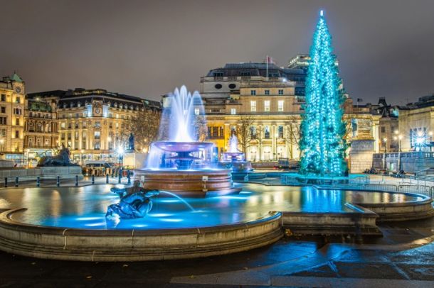 Réveillon de Noël à Londres : dîner festif et messe de minuit
