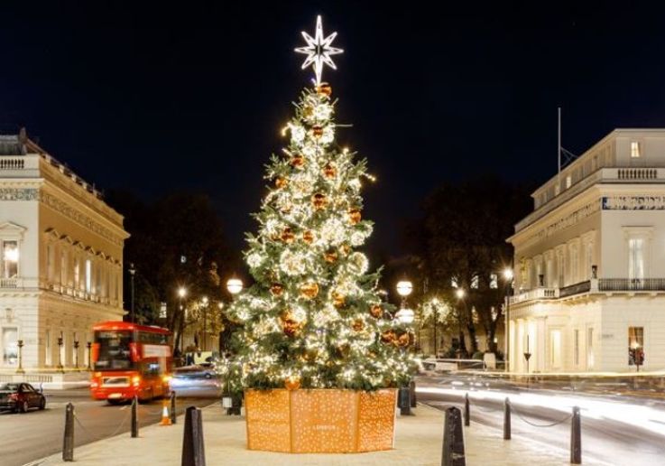 Londres en période de fêtes pendant Balade Chantante de Noël avec Dégustations Festives