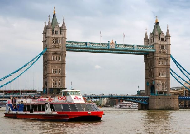 Participants pendant Croisière panoramique de Noël à Londres