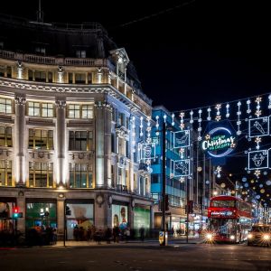 Private Christmas Lights Tour: Tower Bridge lit up at night