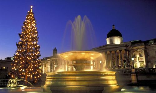 Christmas Eve Tour in London: Dinner & Midnight Mass