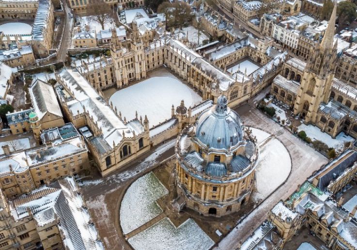 Paysages de fêtes pendant Tour de Noël : Oxford, Cotswolds et Stratford avec déjeuner