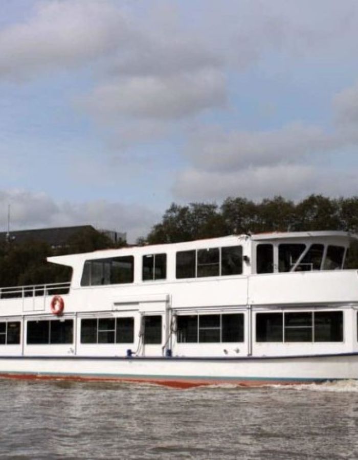 New Year’s Eve on board the London Rose