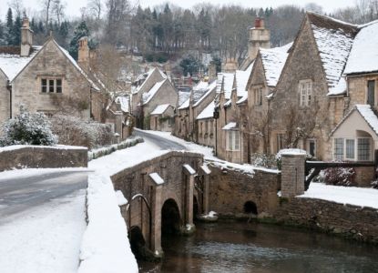 Pueblo de piedra dorada en los Cotswolds