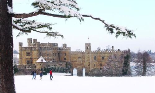 Christmas Eve Tour: Leeds Castle, Canterbury Market & Greenwich
