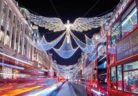 Guests taking part in the Christmas Eve in London: Dinner & Midnight Mass Experience in London