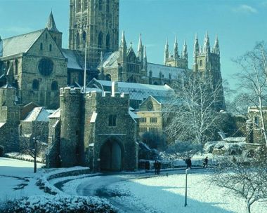 Christmas Day in Canterbury: Cathedral Mass and Traditional Lunch