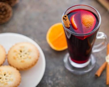 Singalong Christmas Lights Tour with Festive Food & Drinks