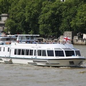 Réveillon du Nouvel An à bord du Sapele