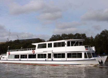 Spectacular New Year's Eve fireworks aboard the London Rose